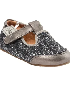 Baby glitter shoe 1
