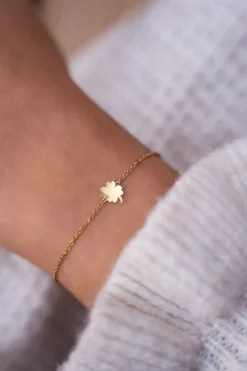 Bracelet clover