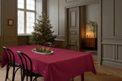 Christmas Fable Dug 150x270 cm rød