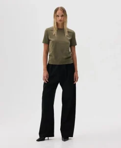 Classic Fit T-shirt Women