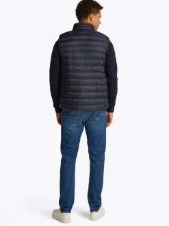 CORE PACKABLE RECYCLED VEST