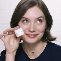 Creamy Eye Treatment with Avocado