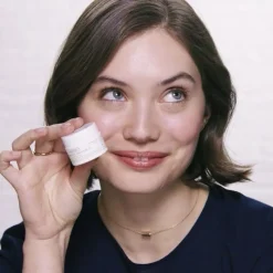 Creamy Eye Treatment with Avocado