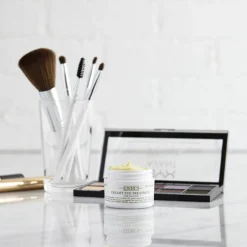 Creamy Eye Treatment with Avocado