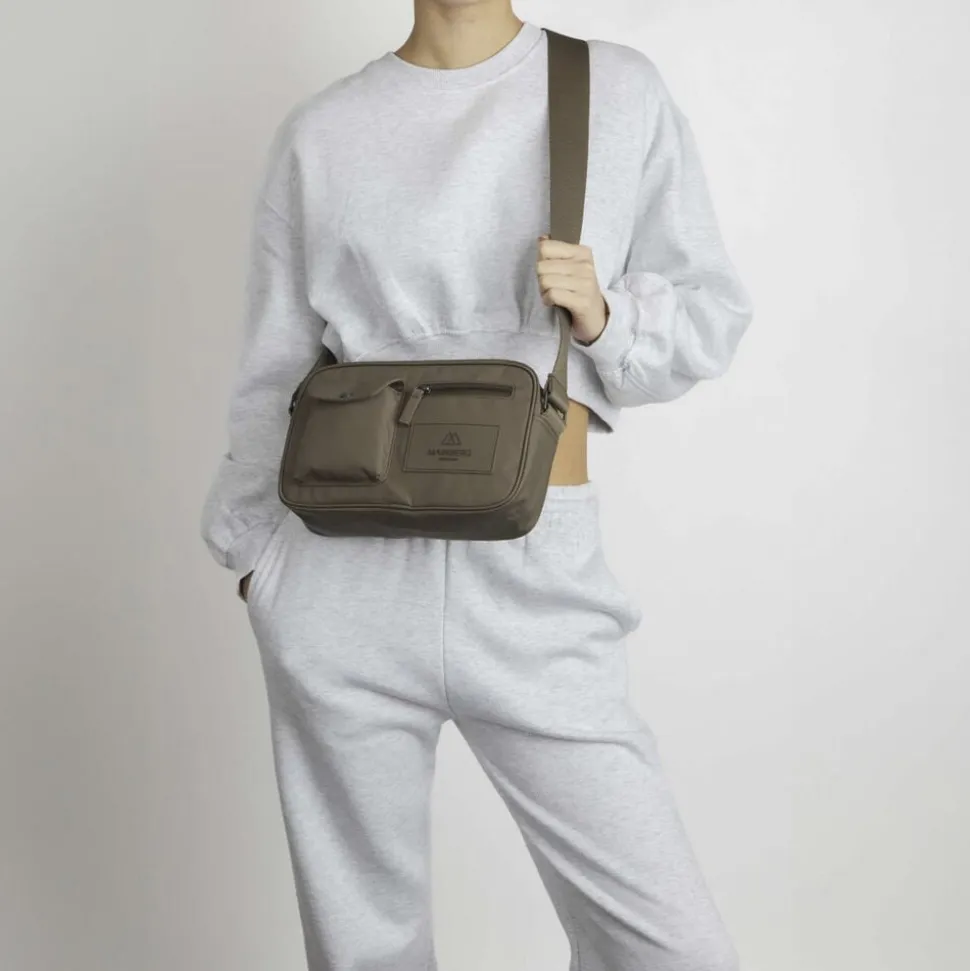 DarlaMBG Crossb. , Monochrome