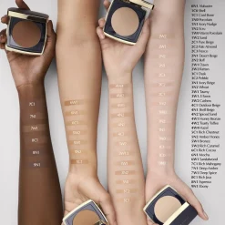 Double Wear Stay-In-Place Matte Powder Foundation