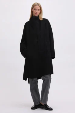 DRAPY WOOL COAT