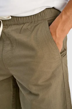 Elastic waist shorts