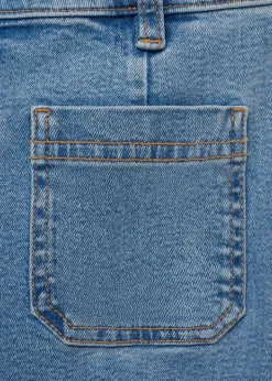 Flared cropped jeans with pockets