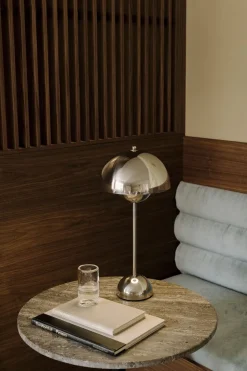 Flowerpot VP3, Table Lamp