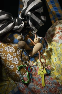 Fugl guld nøglering med naturlæder eg