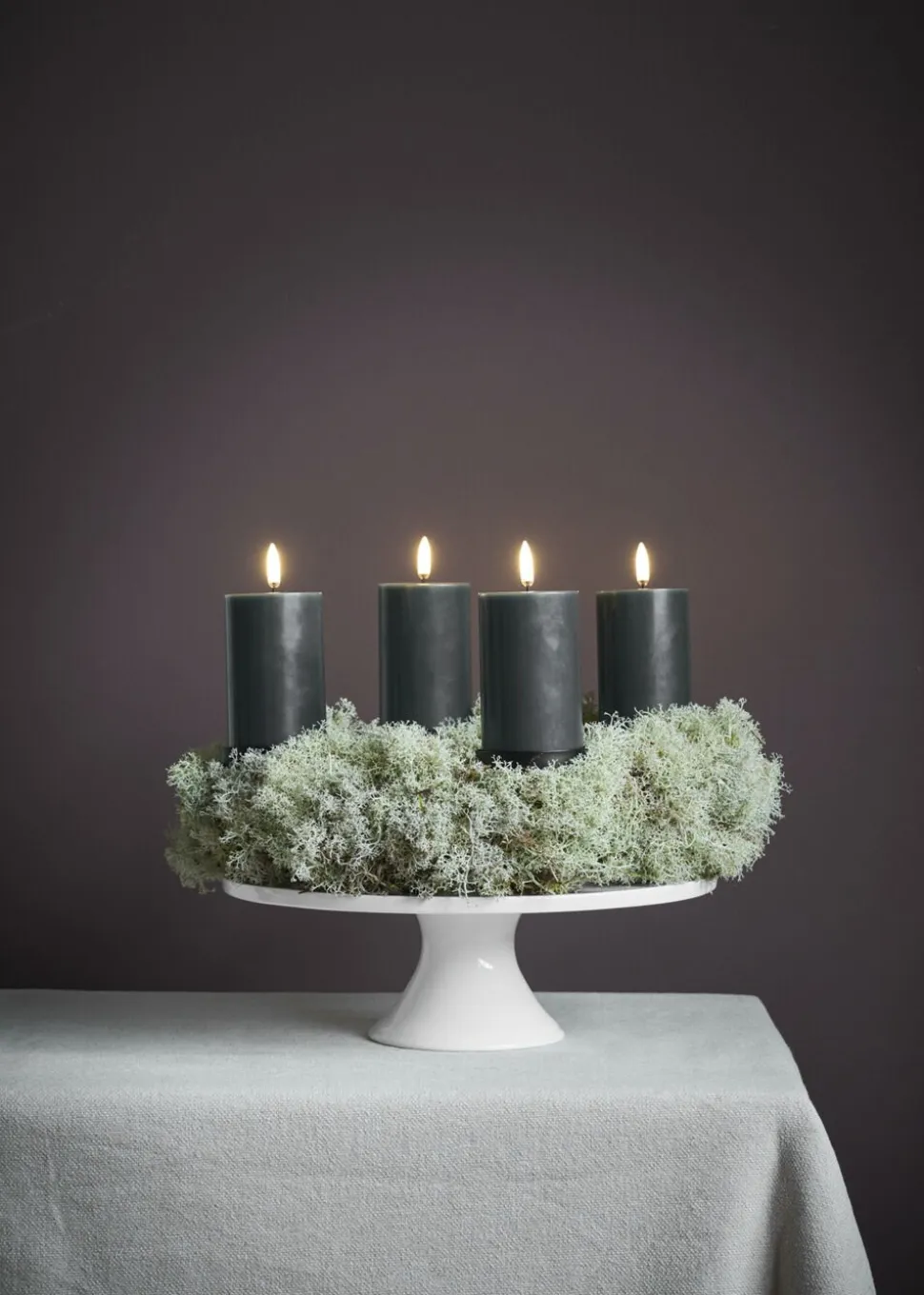 Giftbox w. spike, remote, LED pillar candle, Pine green, Smo