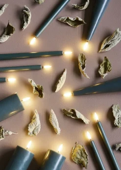 Giftbox w. spike, remote, LED pillar candle, Pine green, Smo