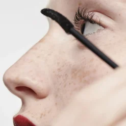 High Impact Zero Gravity Mascara