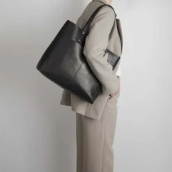 JaydaMBG Shopper, Antique