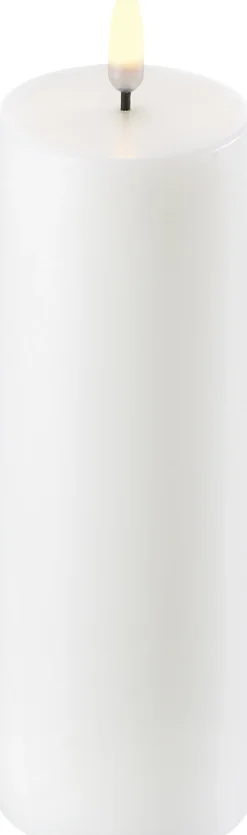 LED Pillar Candle - Nordic White - 5,8 x 15 cm