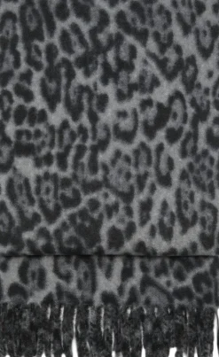 Leopard scarf with fringes