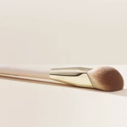 Liquid Touch - Foundation Brush