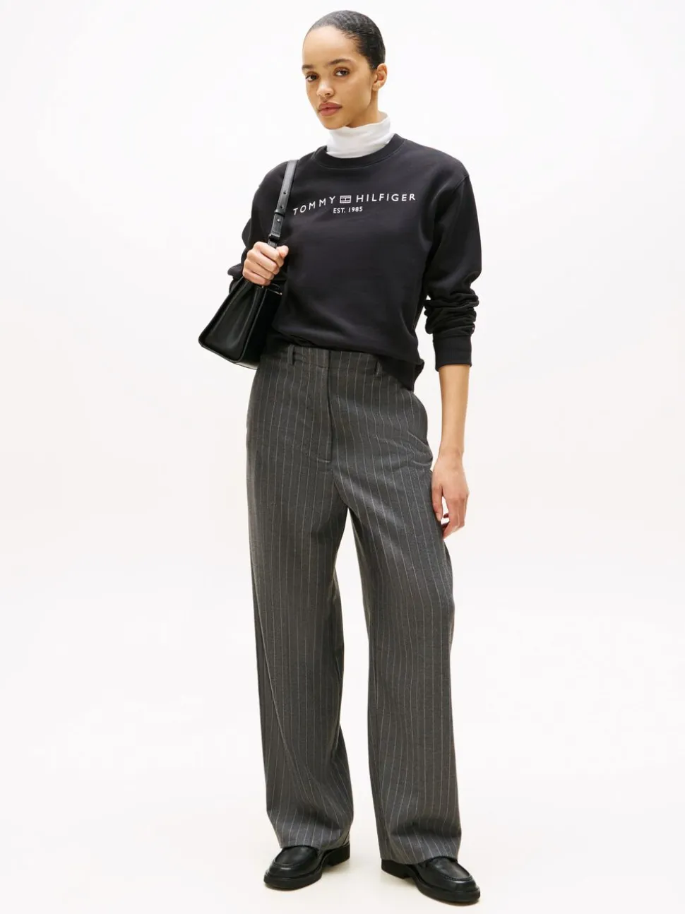 MDRN REG CORP LOGO C-NK SWTSHRT