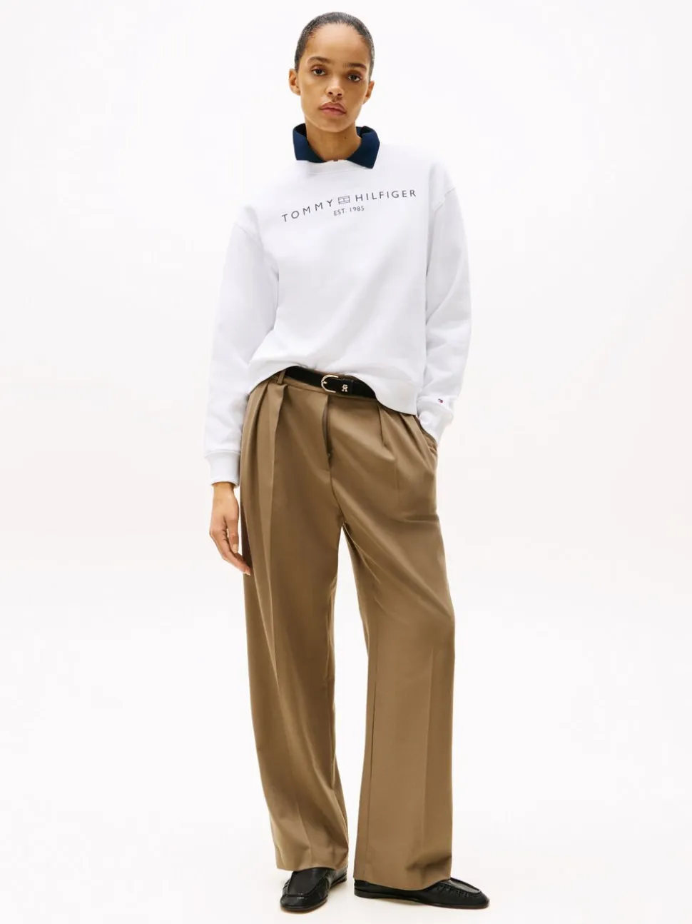 MDRN REG CORP LOGO C-NK SWTSHRT