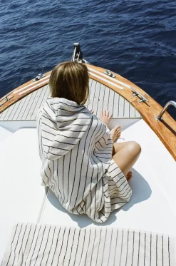 Naram Poncho - creme & ink