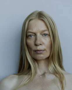 Oda Floating Necklace