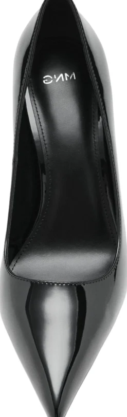 Patent leather heel shoes