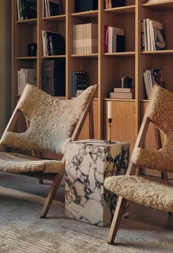 Plinth Tall, Calacatta Viola