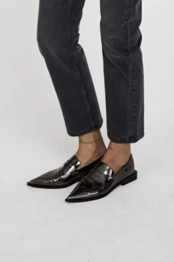 Pointy loafer shoe - Nolia
