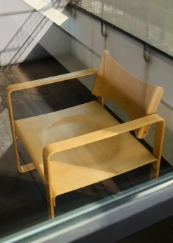 Series 270 F Armchair