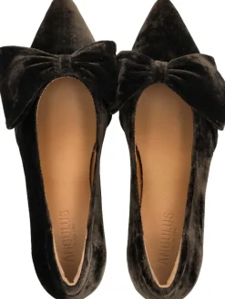 Sløjfe pump i blød velour