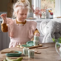 Spisesæt til 4, træ