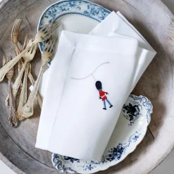 Stofserviet med Broderet Garder