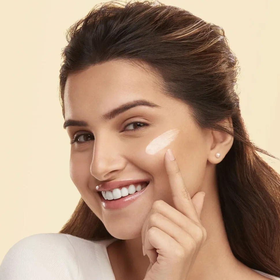 Vitamin Enriched Face Base Moisturizer + Primer